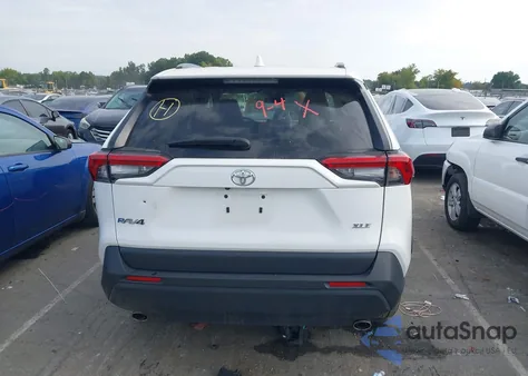 2024 Toyota Rav4 Xle/Xle Premium из США, поврежденный, VIN 2T3W1RFV0RW320782